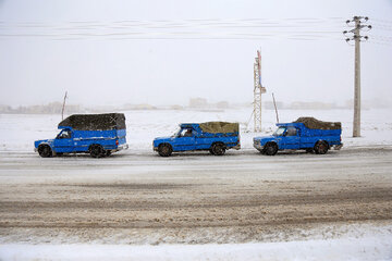 برف باعث مسدود شدن محورهای مواصلاتی خراسان شمالی