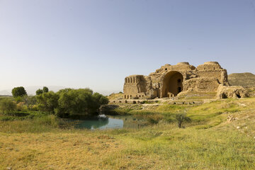 کاخ «اردشیر بابکان» یادگاری از دوران ساسانیان در فیروزآباد فارس