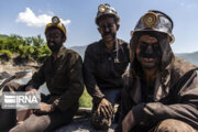 فرماندار: بخشی از حقوق معوق کارگران معدن زغال سنگ سرخس پرداخت می‌شود