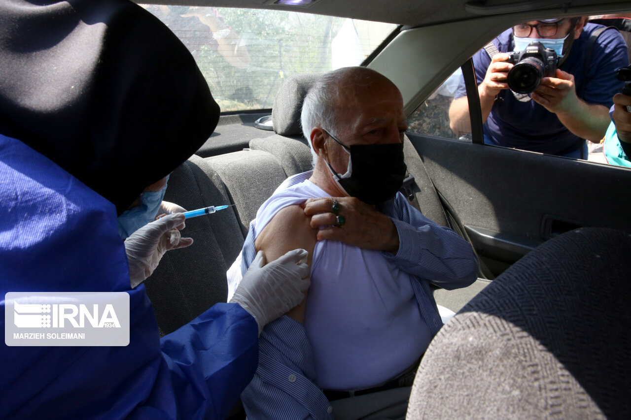 مراکز تهران توان تزریق روزانه ۳۰ هزار دز واکسن کرونا را دارند 