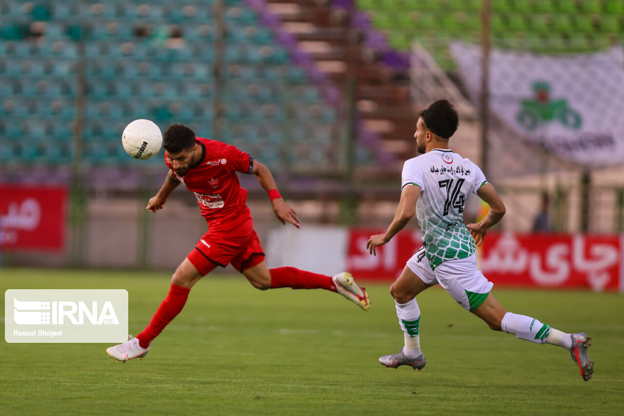 تساوی پرسپولیس برابر ذوب‌آهن در نیمه نخست