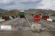 اضافه بار وسایل نقلیه سنگین از علل اصلی تخریب راه‌های زنجان است