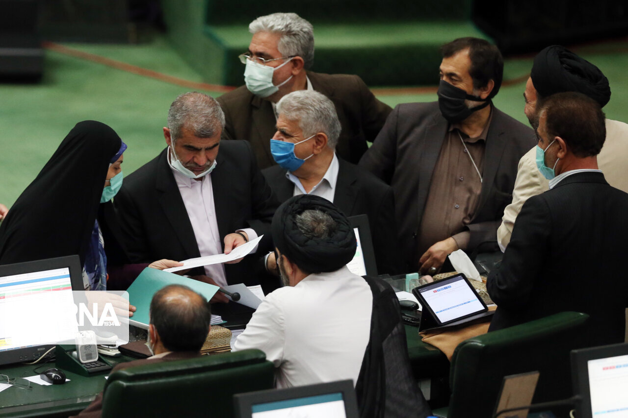 روسای کمیسیونهای انرژی و صنایع و معادن انتخاب شدند روسای کمیسیونهای انرژی و صنایع و معادن انتخاب شدند