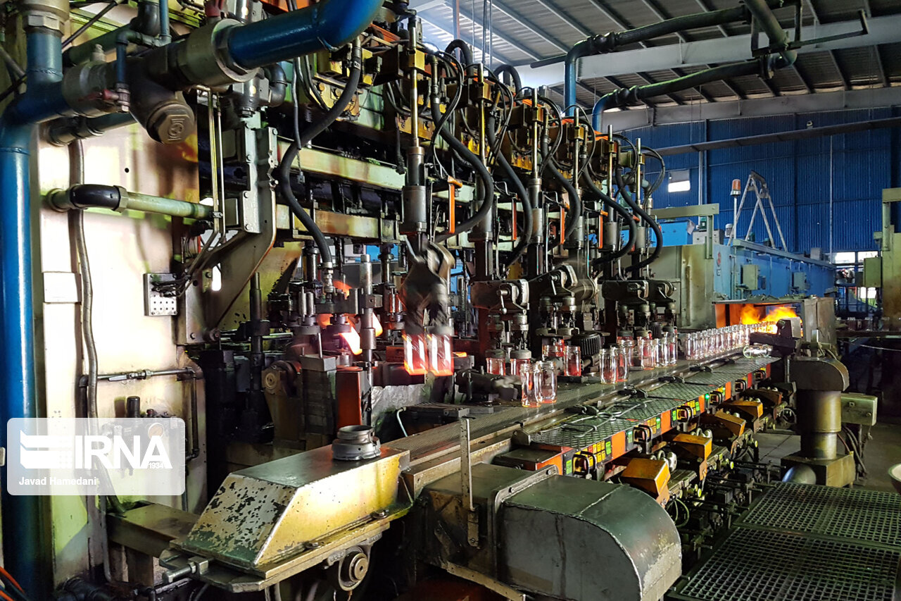 چهار پروانه بهرهبرداری در شهرستان آشتیان صادر شد چهار پروانه بهرهبرداری در شهرستان آشتیان صادر شد