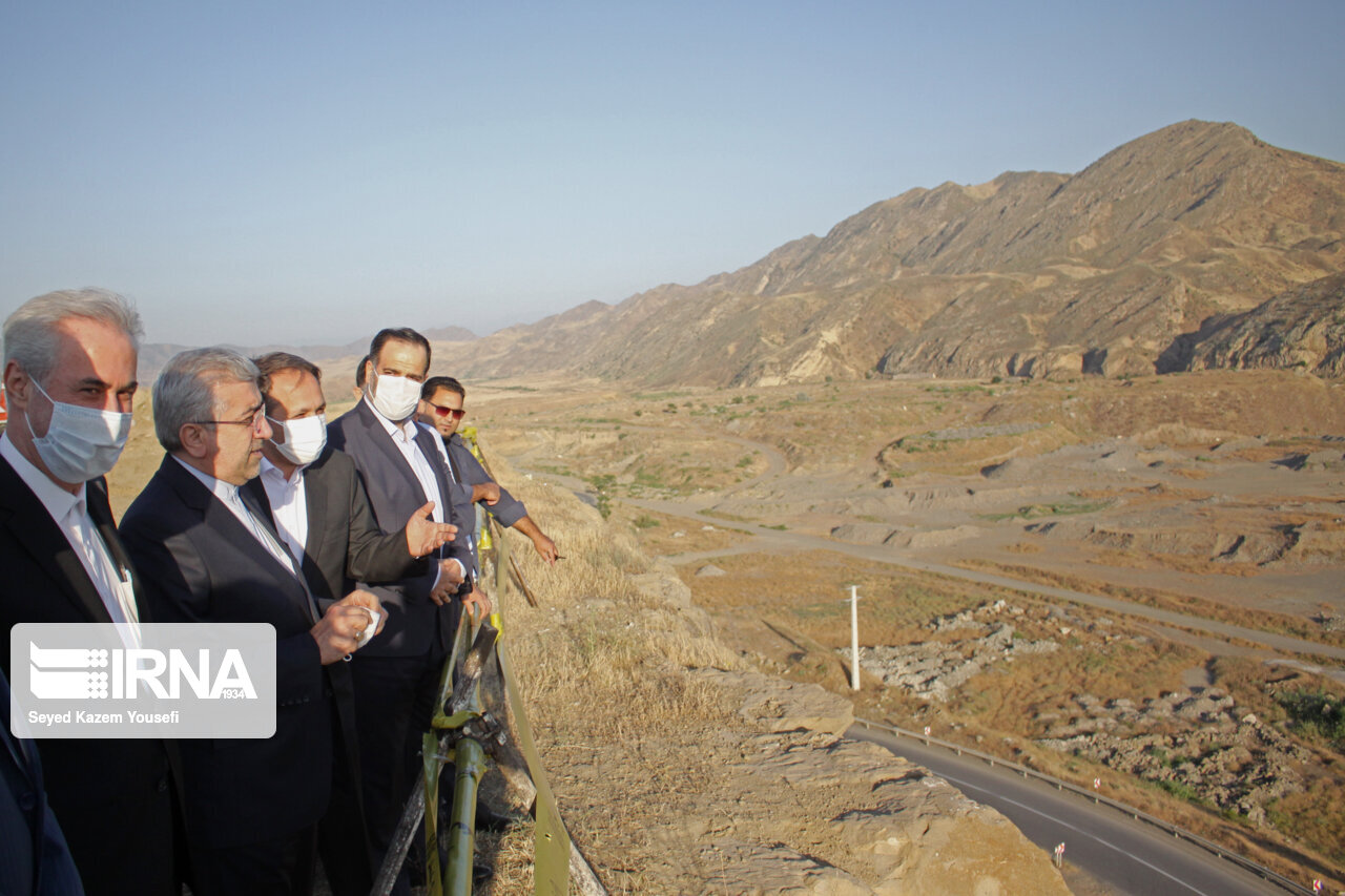 تداوم توسعه کشور با تلاش بی وقفه دولت