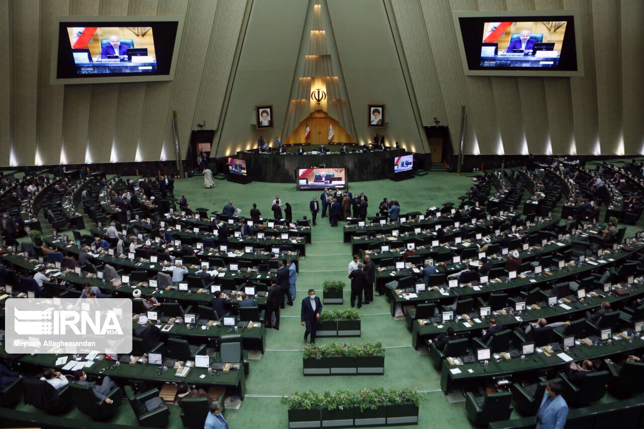 شمار داوطلبان میان دورهای مجلس در بهار و کبودراهنگ کاهش یافت شمار داوطلبان میان دورهای مجلس در بهار و کبودراهنگ کاهش یافت
