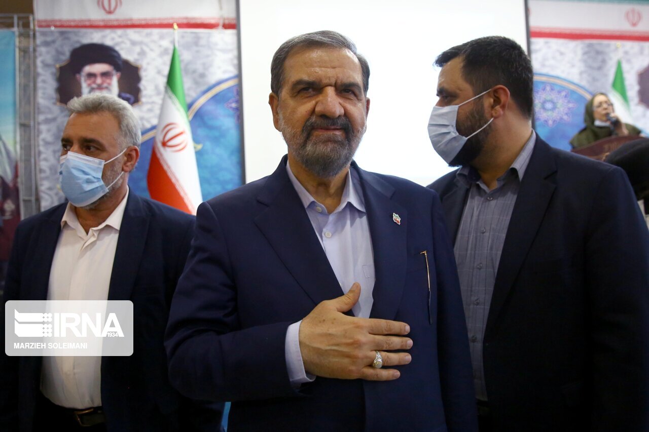 محسن رضایی به سید ابراهیم رییسی تبریک گفت  محسن رضایی به سید ابراهیم رییسی تبریک گفت