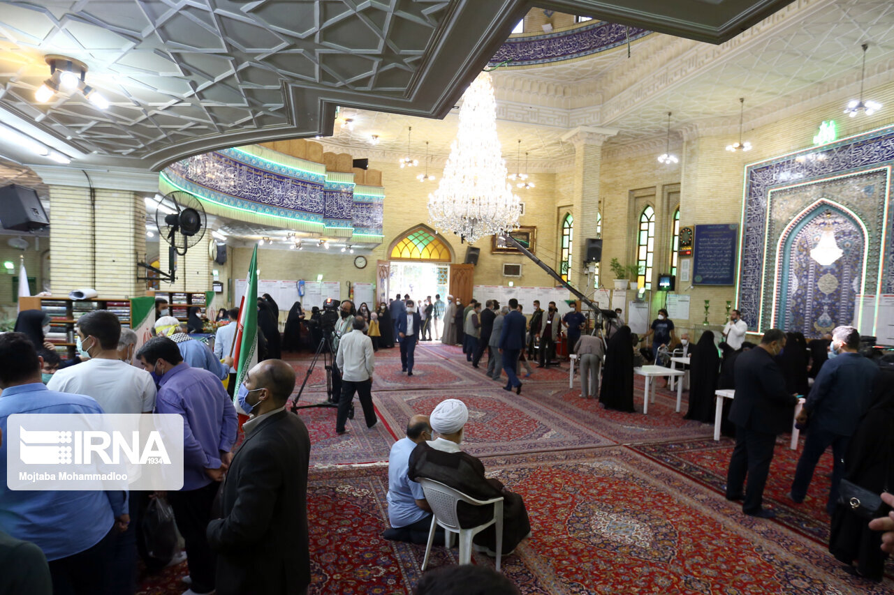 حضور در انتخابات؛ حفظ دستاوردهای انقلاب و نظام مقدس جمهوری اسلامی است
 حضور در انتخابات؛ حفظ دستاوردهای انقلاب و نظام مقدس جمهوری اسلامی است