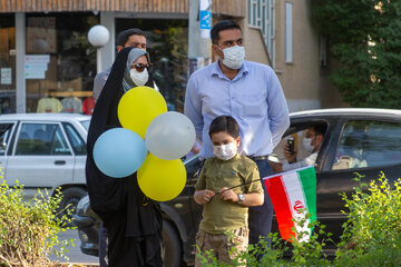 جشن پیروزی حجت‌الاسلام سید ابراهیم رئیسی منتخب سیزدهمین دوره انتخابات ریاست جمهوری عصر و شب شنبه در شهرکرد برگزار شد.