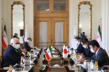 ظریف: درباره شرایط افغانستان با وزیر خارجه ژاپن گفت‌وگو کردم
