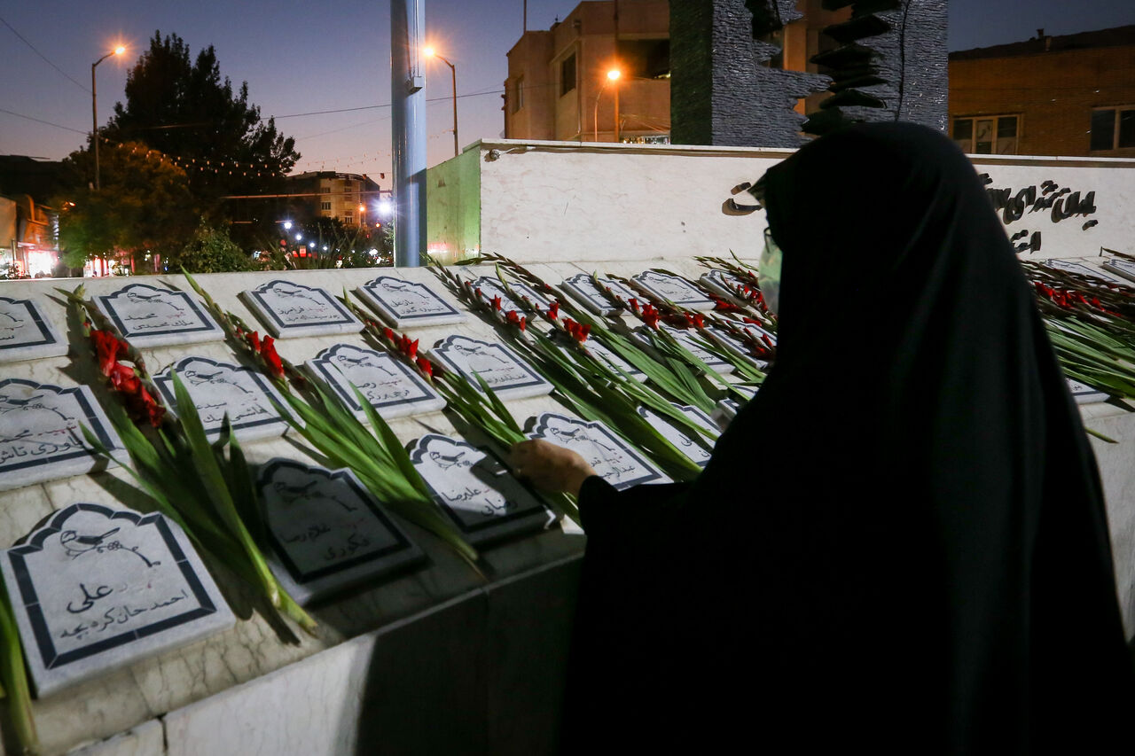 امام جمعه ابرکوه : روز ۱۷ شهریور تنور انقلاب داغ شد