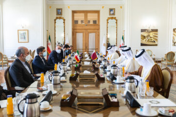 Iran, Qatar FMs meet, confer on bilateral relations in Tehran