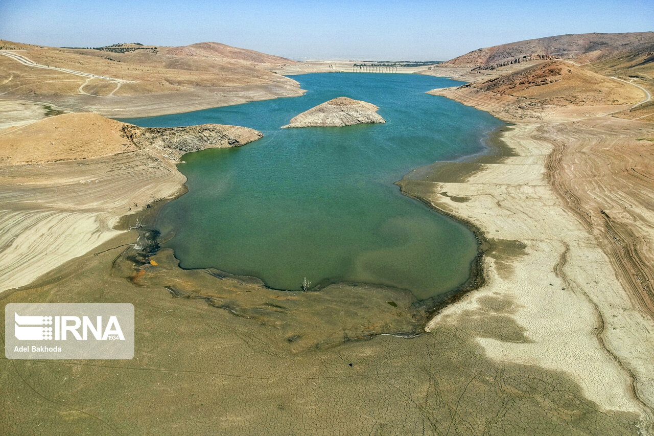 سطح آب‌های زیر زمینی استان همدان ۲.۵ متر کاهش یافته است