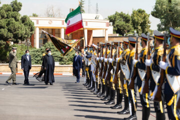 Cérémonie de départ du Président Raissi à l'aéroport de Mehrabad en visite d'État au Tadjikistan et pour participer au sommet de l'OCS