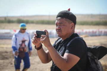 رقابت های بین المللی کمانگیری بر روی اسب