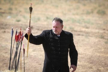 رقابت های بین المللی کمانگیری بر روی اسب