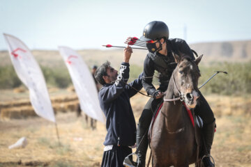 رقابت های بین المللی کمانگیری بر روی اسب
