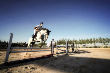 Competiciones de Saltos de caballo en Hamedán
