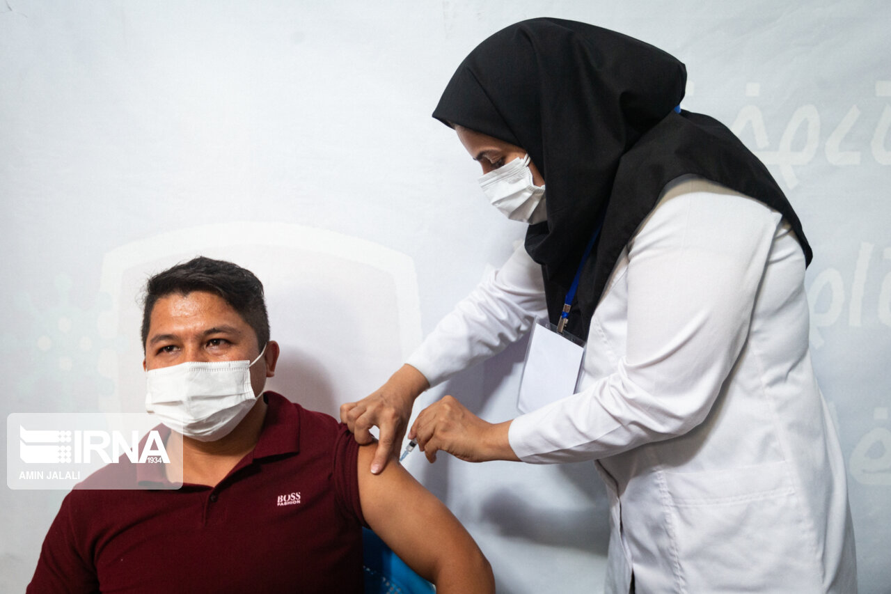تزریق دز سوم واکسن کرونا در تنکابن به ۴۳ درصد رسید
