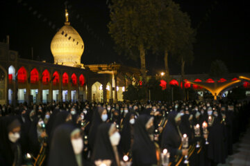 مراسم لاله گردانی خدام حرمین احمدی و محمدی (ع) در شیراز