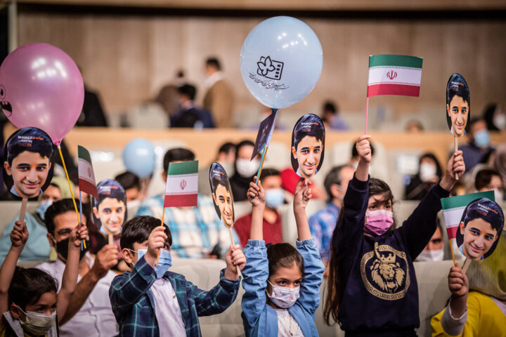 ساعات کودکی برای بزرگترها با کمک به رشد بصیرت کودکان