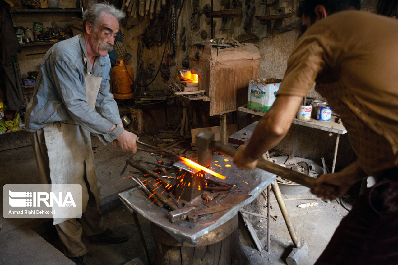بسته تشویقی شهرداری گنبد برای خروج مشاغل و صنوف مزاحم از شهر اعلام شد بسته تشویقی شهرداری گنبد برای خروج مشاغل و صنوف مزاحم از شهر اعلام شد