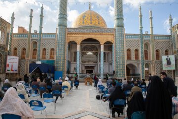 رونمایی از جدیدترین سنگ مزار سهراب سپهری