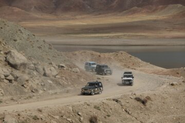 حدود ۱۲۰ اتومبیلران در رقابت‌های آفرود کشور در شیراز شرکت دارند