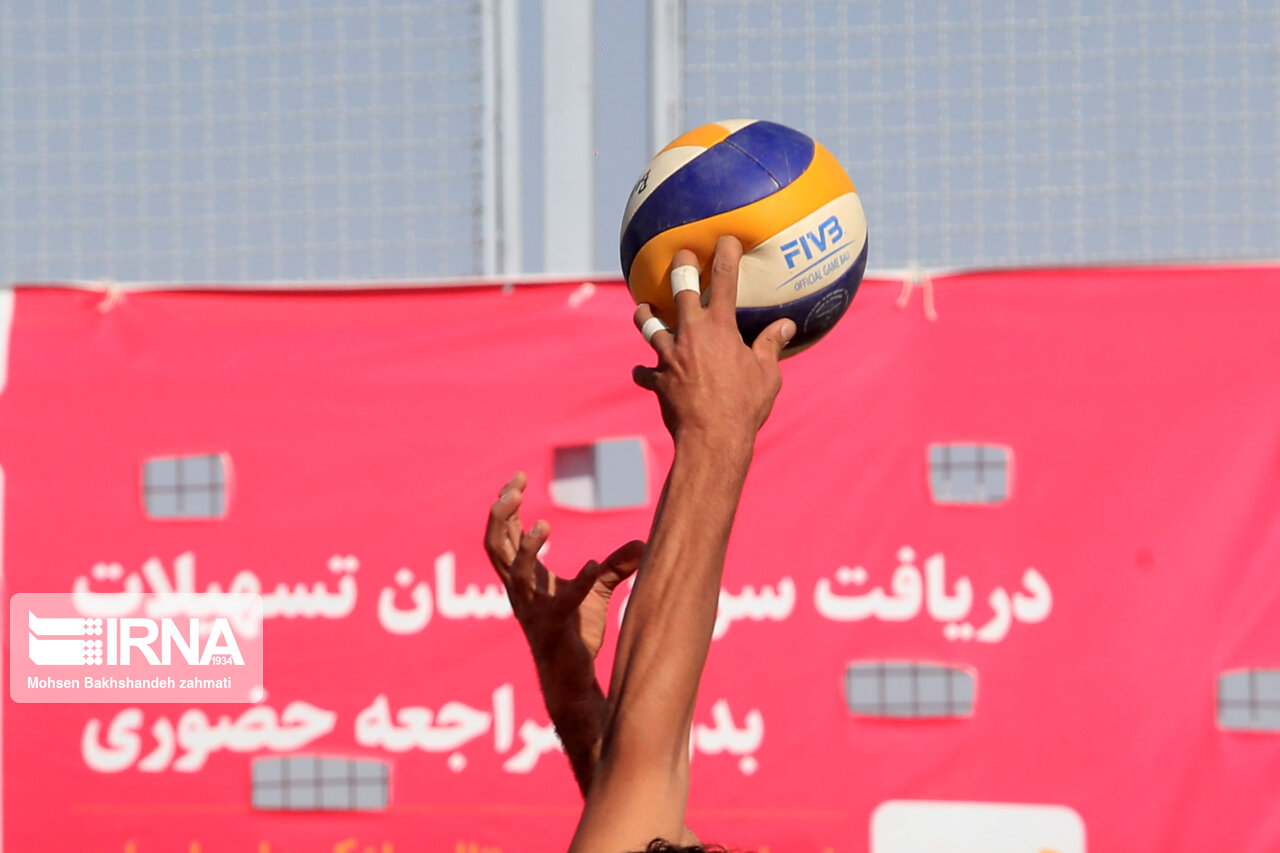 آغاز مسابقات والیبال ساحلی جام خلیج فارس در قشم