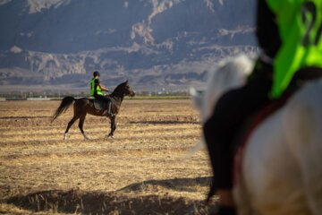 Competición de enduro ecuestre en Irán