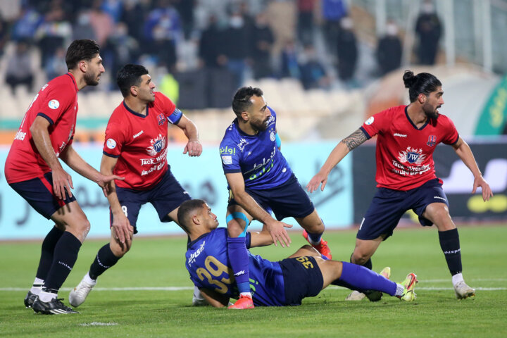 استاندار مازندران از بازیکنان و کادر فنی نساجی قدردانی کرد