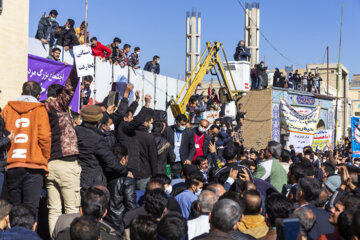 تجمع مردم چهارمحال و بختیاری در مخالفت با طرح‌های انتقال آب