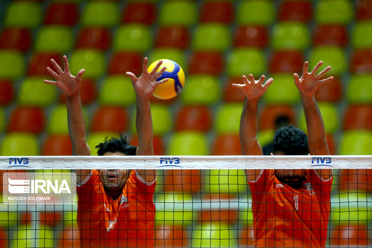 نتایج دومین روز لیگ برتر والیبال جوانان ایران در کاشان مشخص شد نتایج دومین روز لیگ برتر والیبال جوانان ایران در کاشان مشخص شد