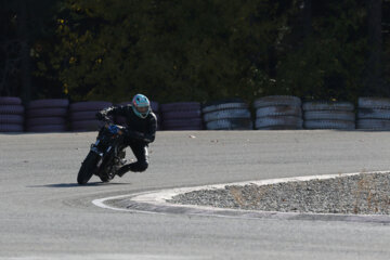 
Course de moto à Téhéran 
