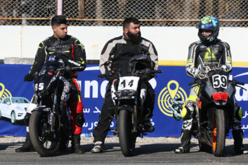 
Course de moto à Téhéran 
