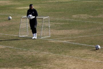 Entrenamiento del equipo femenino iraní de fútbol