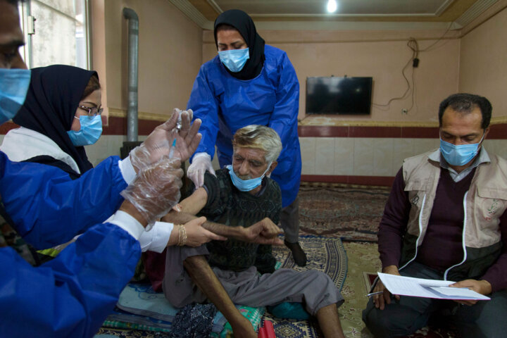 چه افرادی و در چه مکانهایی باید ماسک بزنند/ آمارهای کرونا هفتگی ارائه شود