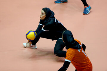 دیدار تیم های والیبال سایپا و ذوب آهن اصفهان