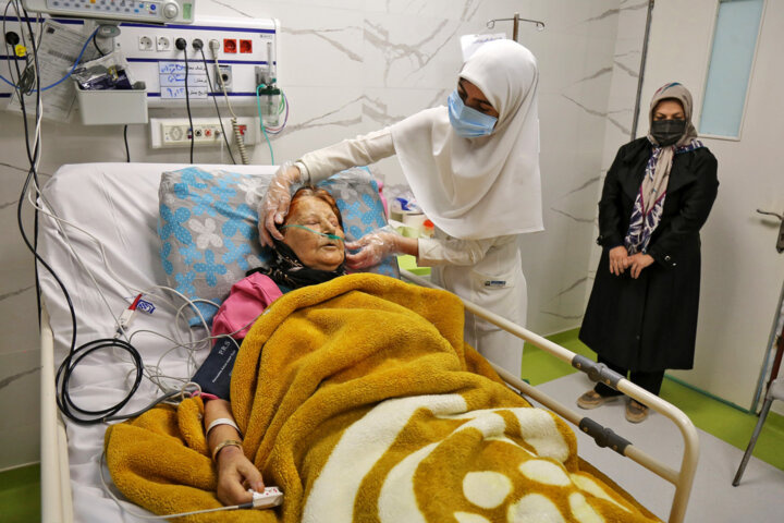 پیچ و خم قانون تعرفهگذاری خدمات پرستاری در زنجان