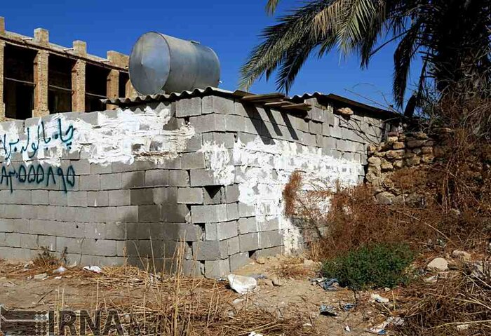 عمارت ملک بوشهر، اثر ملی در تصرف بی سرپناهان