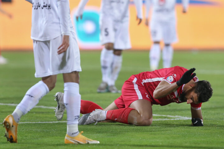 منفعتطلبی در بحران فوتبال ایران 4