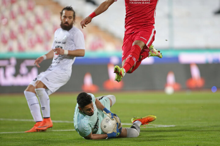 منفعتطلبی در بحران فوتبال ایران 2