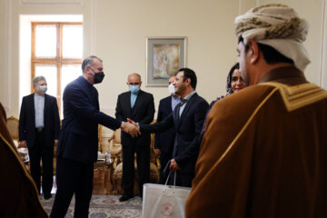 دیدار معاون سیاسی وزیر خارجه عمان با امیر عبداللهیان