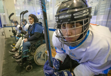 Iran: l'équipe nationale féminine de hockey accueille Ilham   