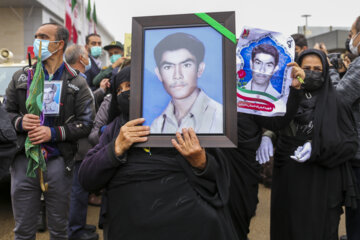 ورود پیکرهای ۹ شهید دفاع مقدس به شیراز