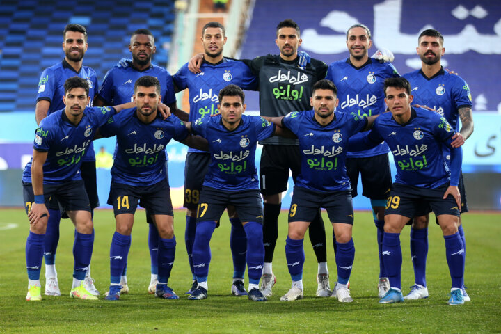 نوری: استقلال یک سر و گردن از همه بالاتر است/قهرمانی آبیها در نیم فصل اول پاک بود