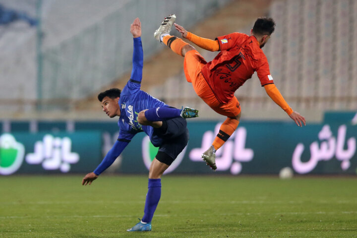 اقبالی: استقلال شانس قهرمانی است/ در جام جهانی باید به فکر خط دفاعی و میانی باشیم