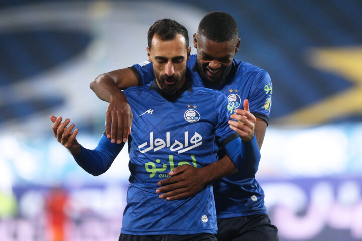 خلق رکورد ۳۳ خرید و فروش برای فرهاد مجیدی؛ پنجره خیلی بازِ استقلال