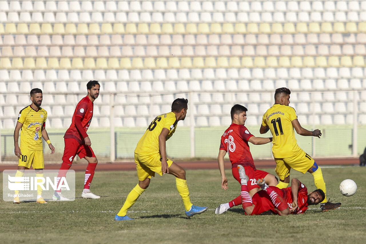 فقر گل زنی در نیم فصل لیگ برتر فوتبال دوره بیست و یکم و چرایی آن فقر گل زنی در نیم فصل لیگ برتر فوتبال دوره بیست و یکم و چرایی آن
