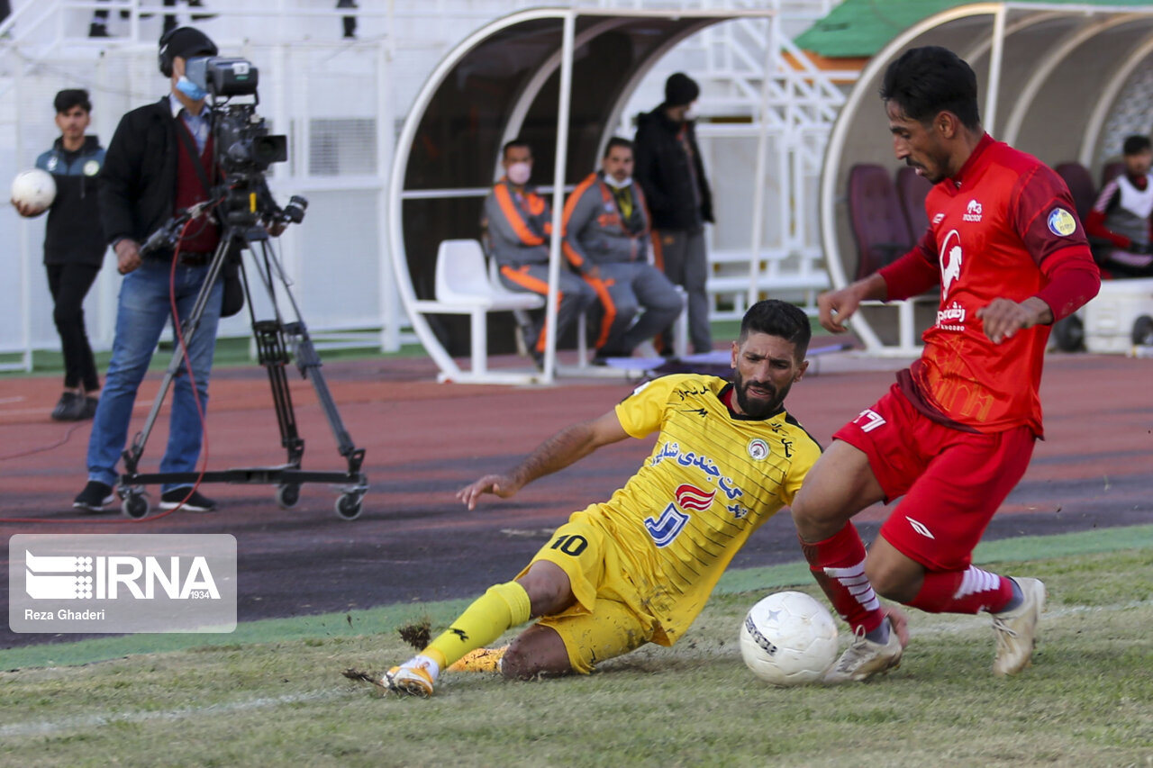 فجرسپاسی با شکست پرسپولیس میخواهد شگفتیساز لیگ برتر فوتبال شود فجرسپاسی با شکست پرسپولیس میخواهد شگفتیساز لیگ برتر فوتبال شود